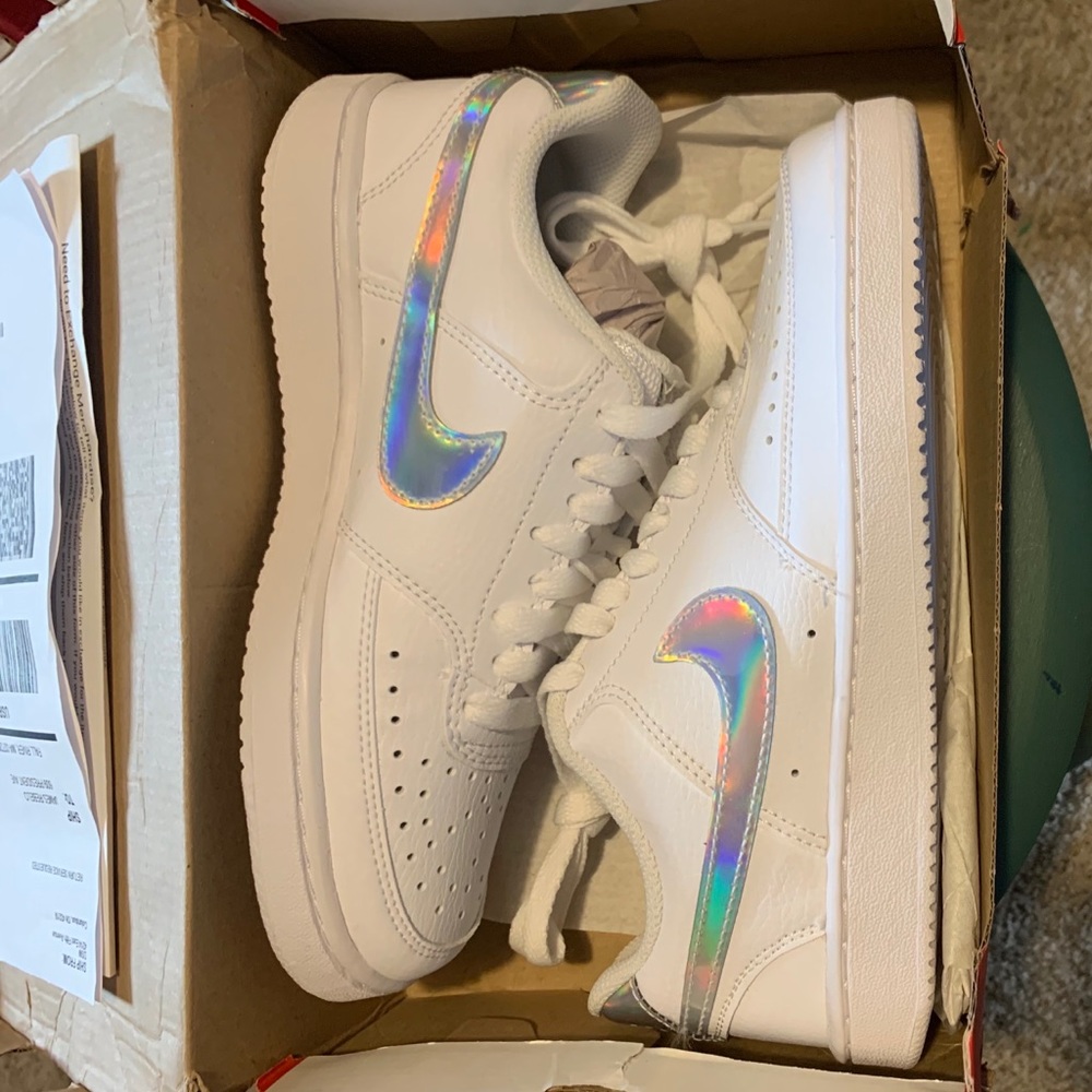 Women’s Nike sneakers
